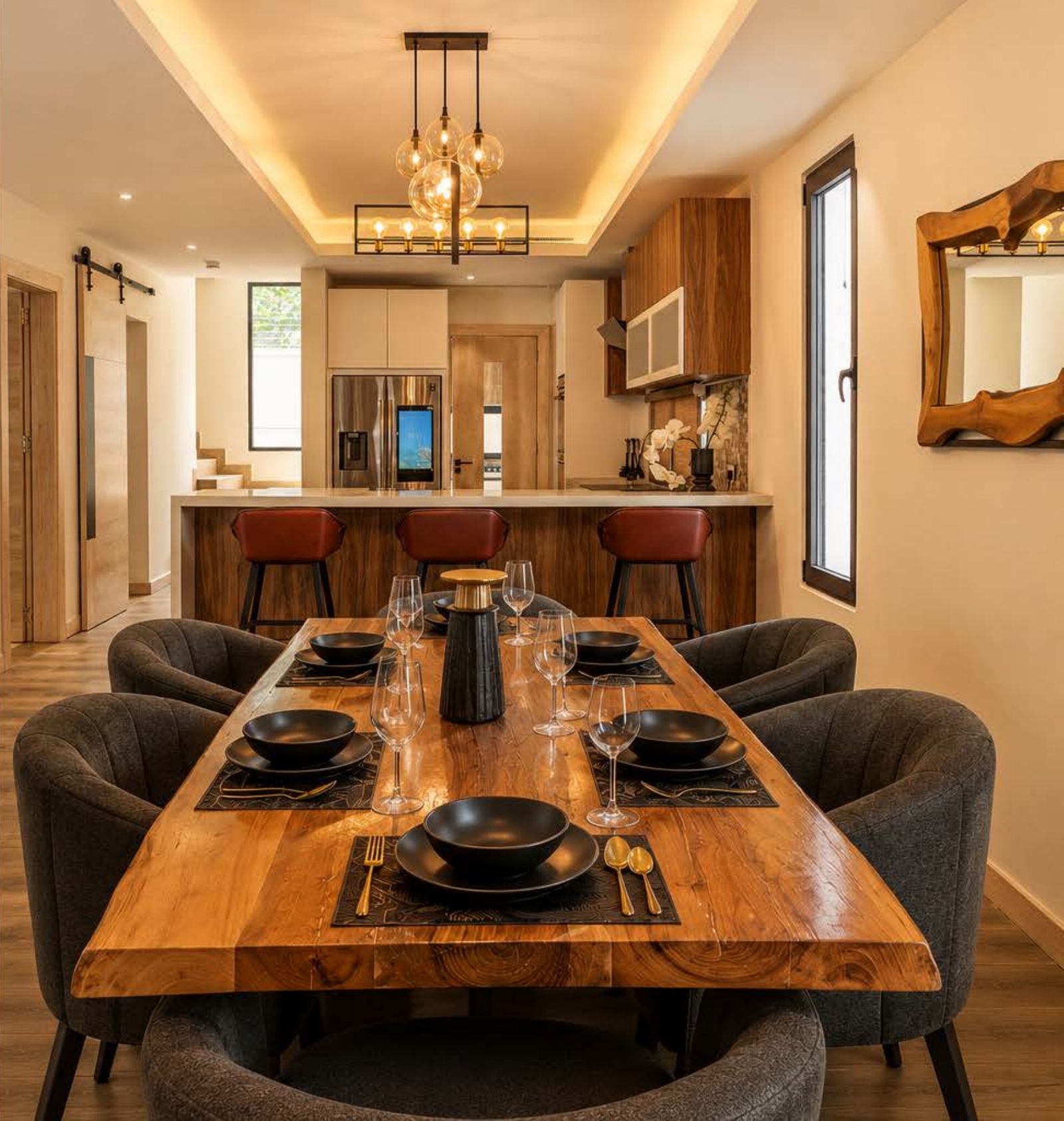 Foster Park dining and kitchen
